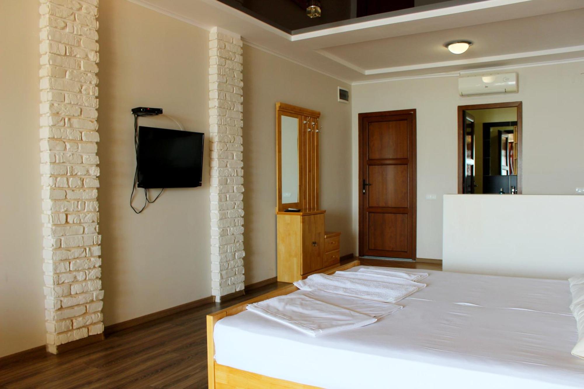 Vip Apartments Sovinion Odesa Exterior photo